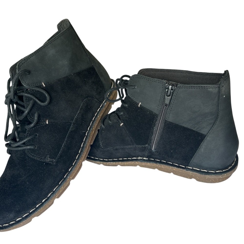 Clarks Black Chukka Boots with Lace-Up Design